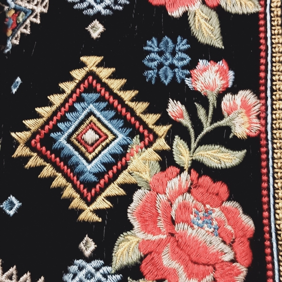 EUC Savannah Jane Embroidery Jacket Size L - Picture 11 of 11